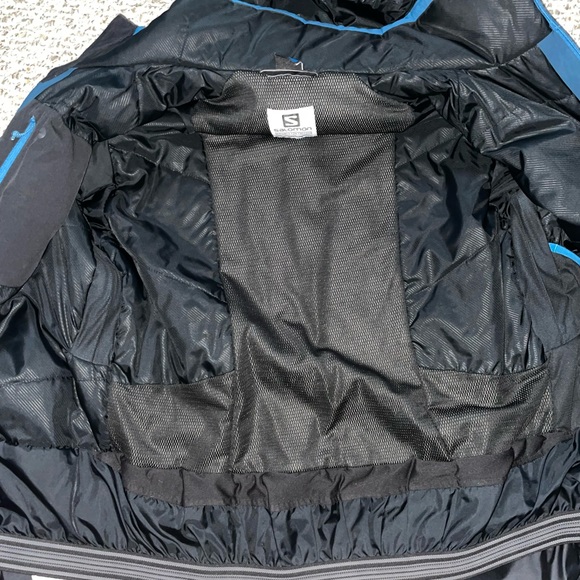 Waterproof Salomon ski jacket - Picture 3 of 5